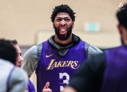 星空竞猜-Faker赛事官方发布爆冷新规，湖人争议不断！的简单介绍