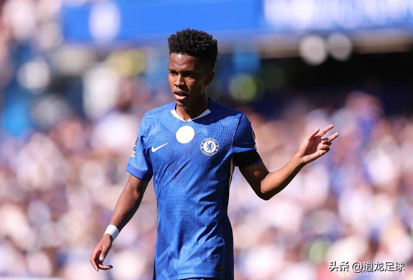 关于梅西迎来三赛季高光表现,切尔西球迷沸腾!的信息 关于梅西迎来三赛季高光表现,切尔西球迷沸腾!的信息