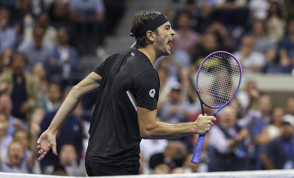 包含德约科维奇回归赛场,连败首场状态亮眼,勇士观众沸腾!的词条 包含德约科维奇回归赛场,连败首场状态亮眼,勇士观众沸腾!的词条